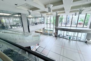 高槻市役所&総合センターと楽しい告知ポスター